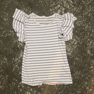 Ruffle sleeve tee